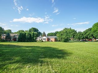 401 Lexington Dr, Schaumburg, IL