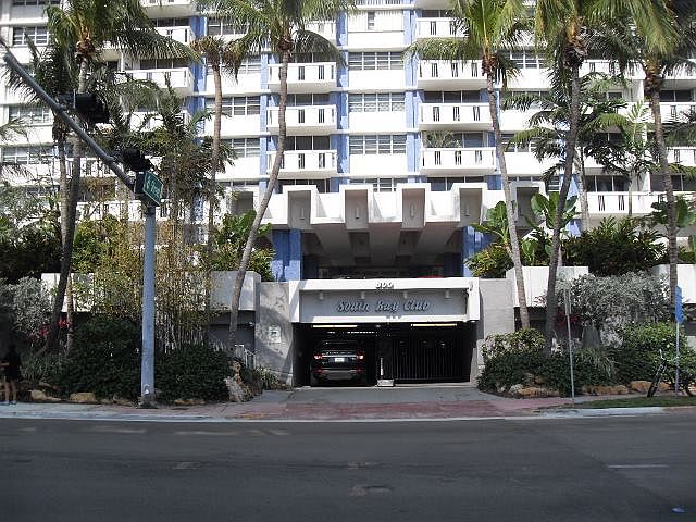 1st image of 800 West Ave APT 340