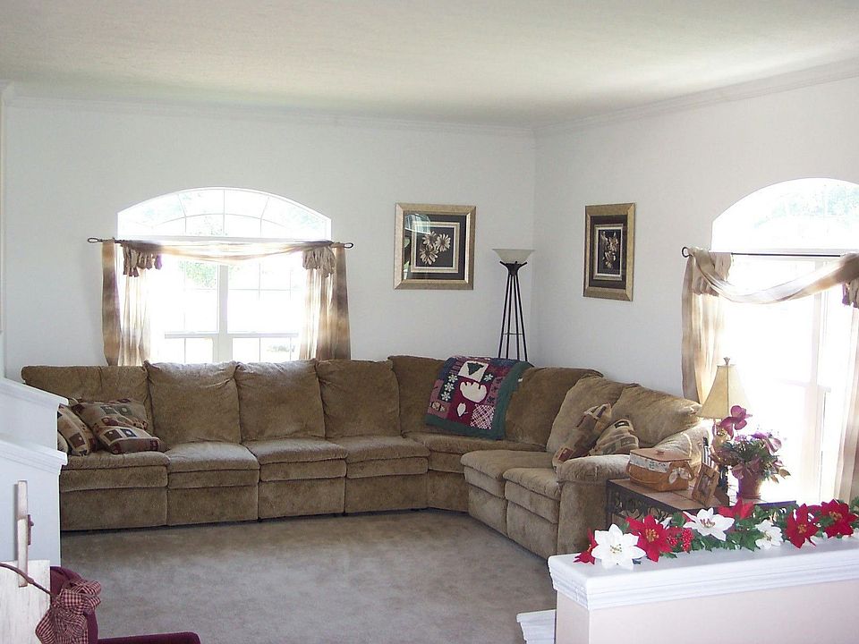 2nd image of 119 Pecan Dr