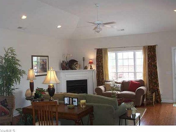 3rd image of 2007 Salisbury Sq
