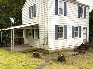 160 Collins Dr, Pittsburgh, PA 15235