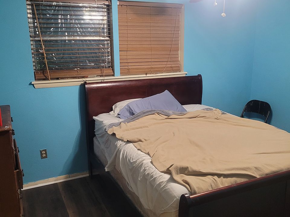 1st image of 2113 Linda Ln