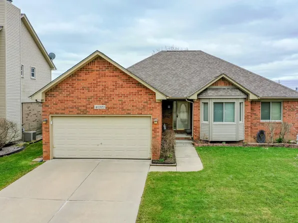 46929 Morningside Dr, Macomb, MI 48044