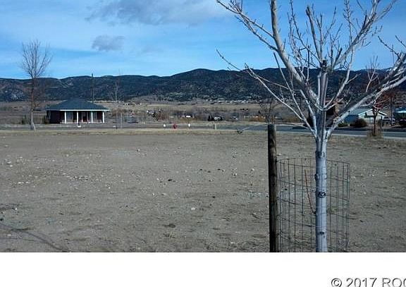 3rd image of 102 Cottonwood Cir