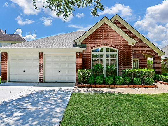 3rd image of 12417 Shady Downs Dr