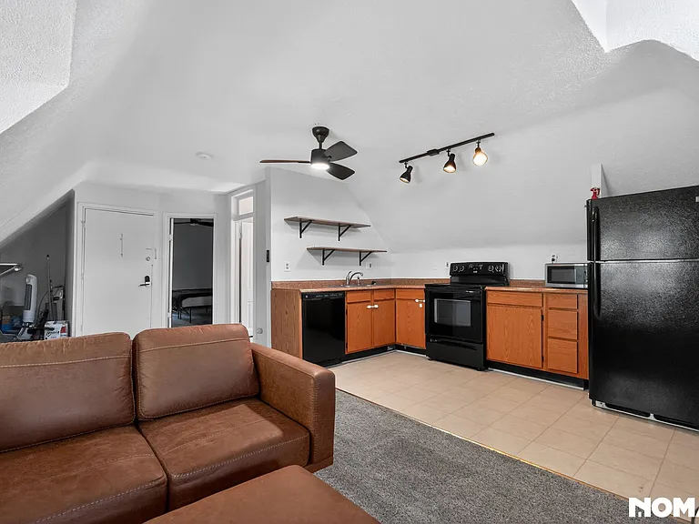 2101 E 16th Ave #3 — Photo 1