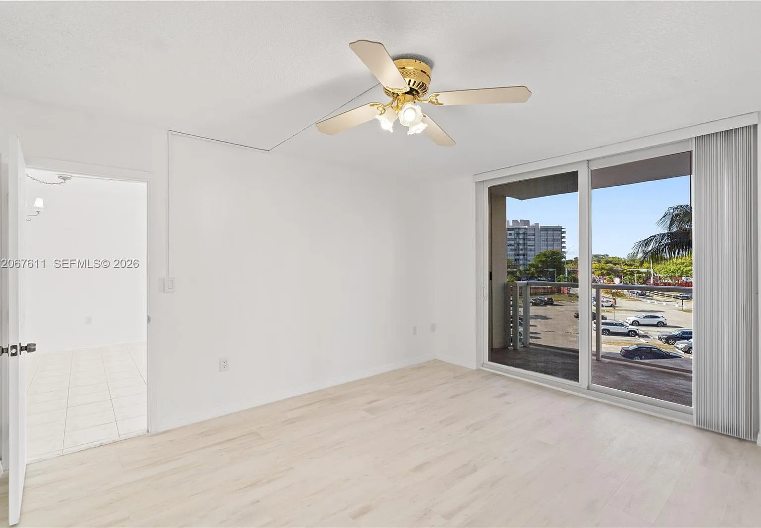 Buckley Towers Condo - Ea — Photo 4