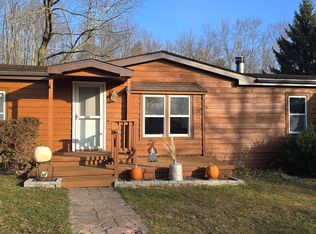 136 Gilpin Rd, Newfoundland, PA 18445