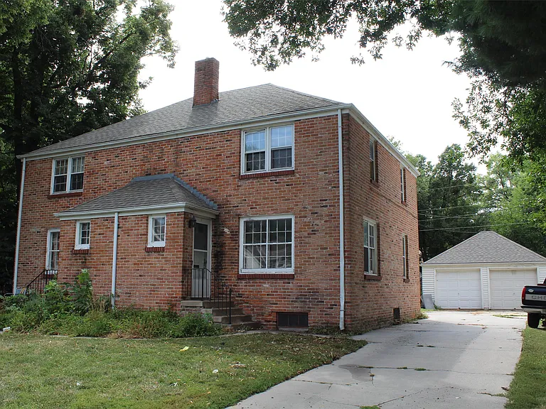 1225 N Main St — Photo 18