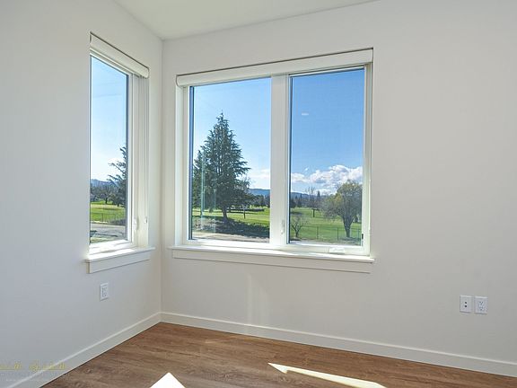 4th image of 1534 Myers Ln #203