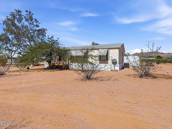 3rd image of 2582 W Smoketree Street