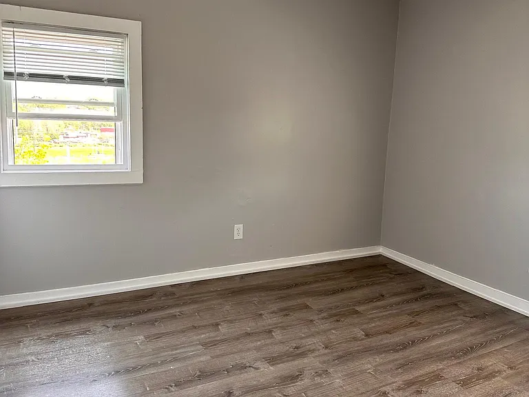 126 Hamlet Ave #6 — Photo 9