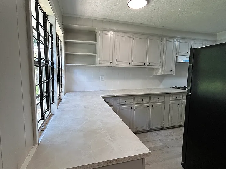 1876 Teakwood Dr — Photo 9