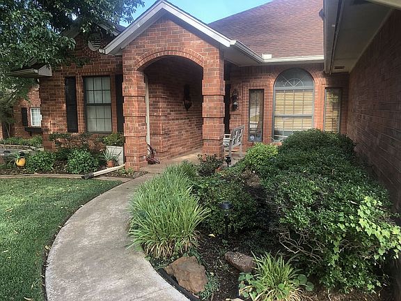 5th image of 405 Julies Trail Cir