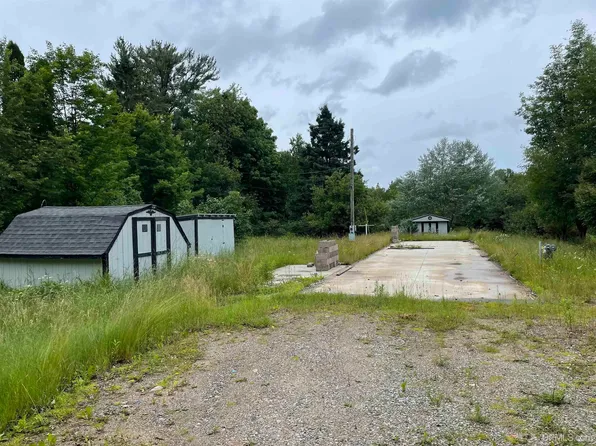 E 9858 Negilski Rd, Munising, MI 49862