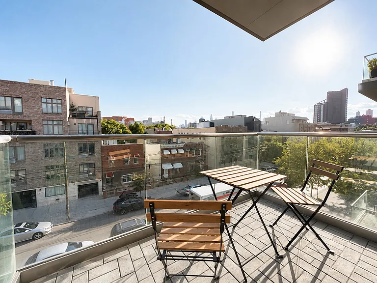 14-33 31st Ave #4D — Photo 4