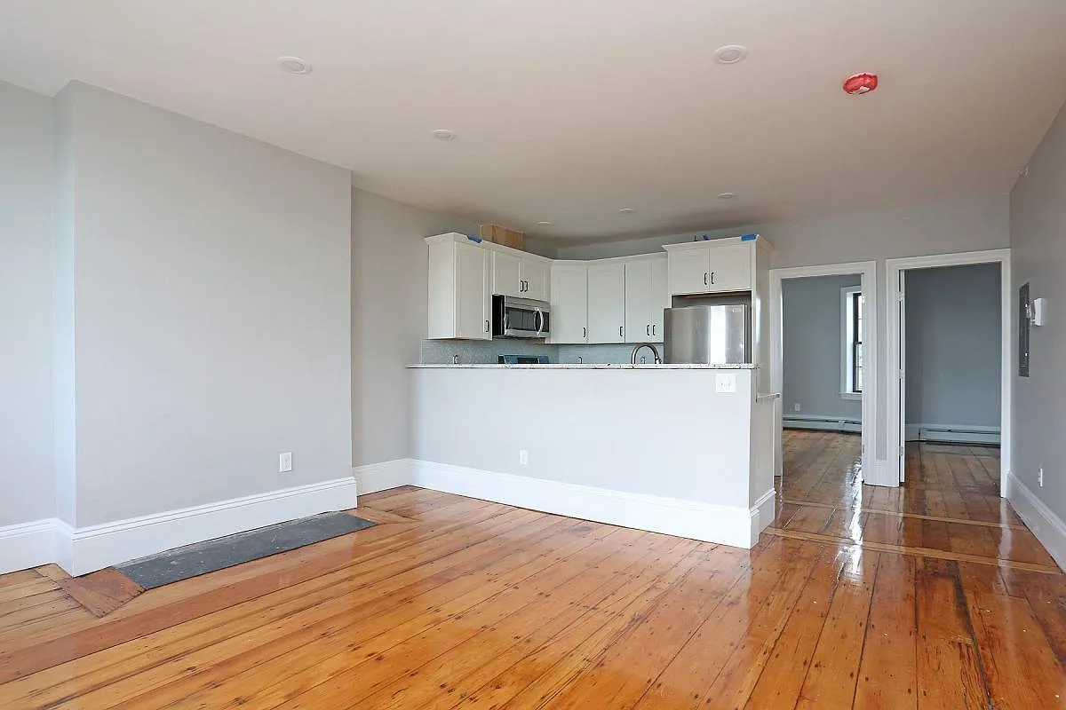 Building Photo - 189 Webster St #3