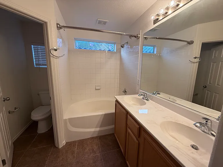 8993 Secret Valley St — Photo 4