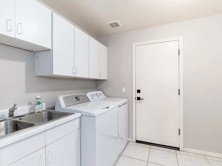 5238 E Helena Dr — Photo 45