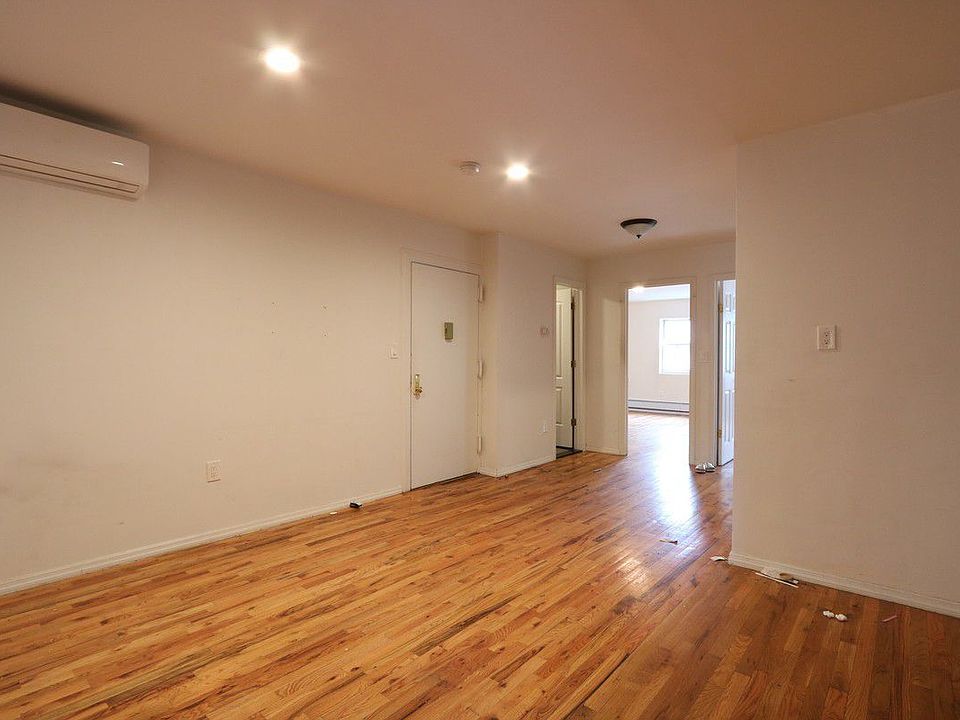 1st image of 215 Macdougal St #3