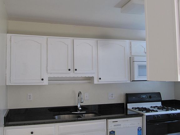 4th image of 4731 Kirkdale Dr