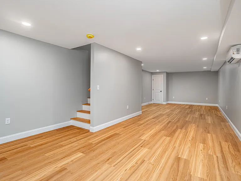25 Milton St — Photo 36