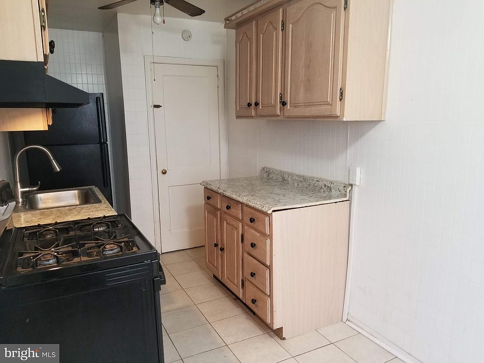 1st image of 5827 Dickens Ave