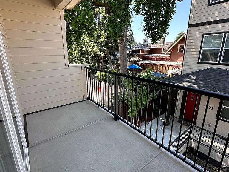 338 E 12th Ave — Photo 13