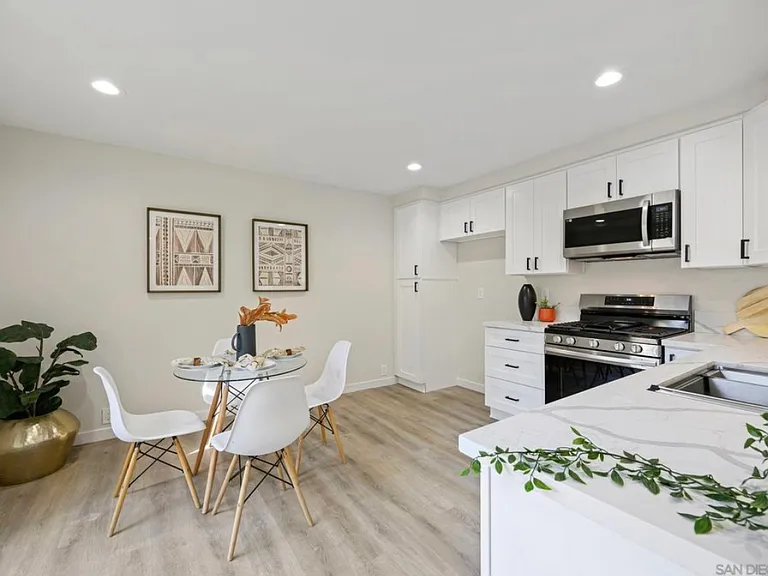 Caravelle Pl — Photo 8