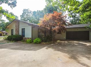 4 Farnham Dr, Bella Vista, AR 72714