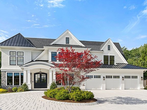 2nd image of 15 Vinson Cir