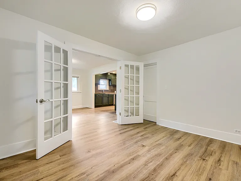 2727 Perry St — Photo 7