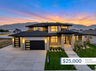 316 N Amber Ln, Layton, UT 84041