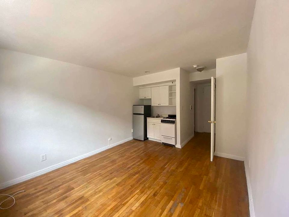 2nd image of 329 W 14th St APT B1