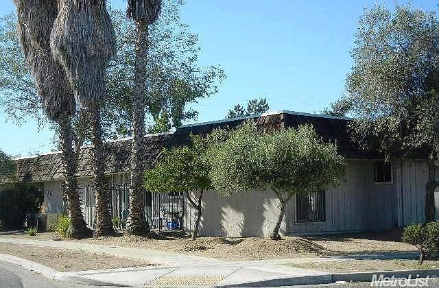 2nd image of 4841 E University Ave