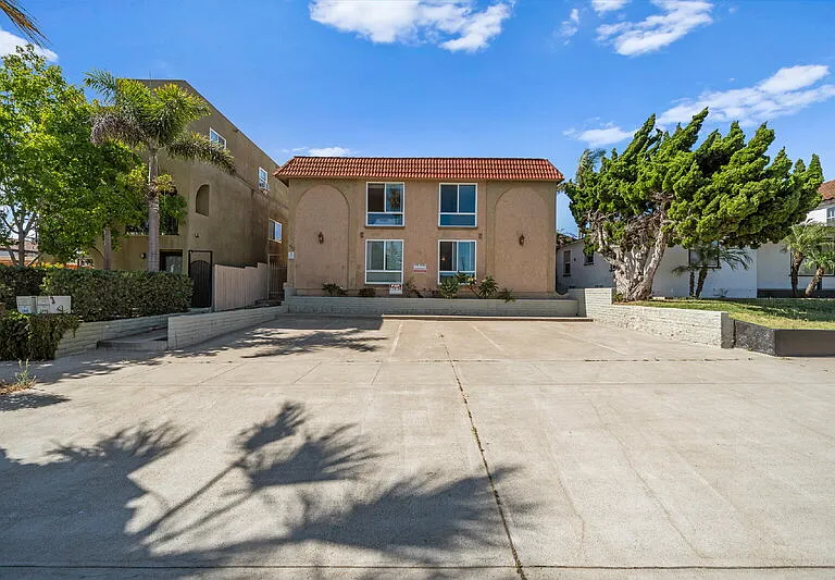 1452 Grand Ave #7 — Photo 3