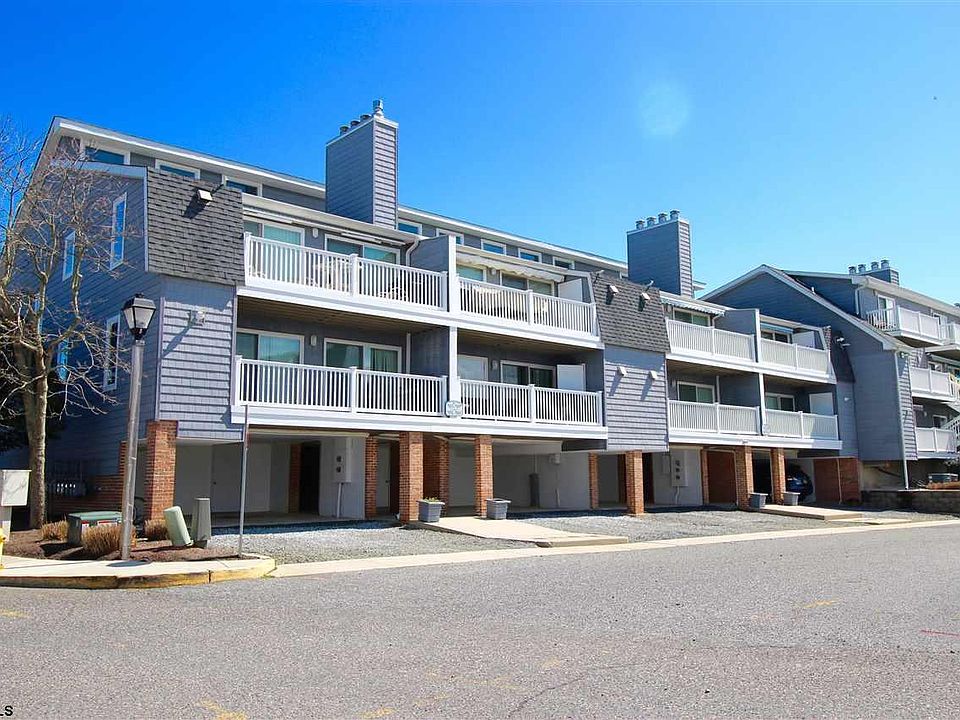 1st image of 705 Periwinkle Dr #705