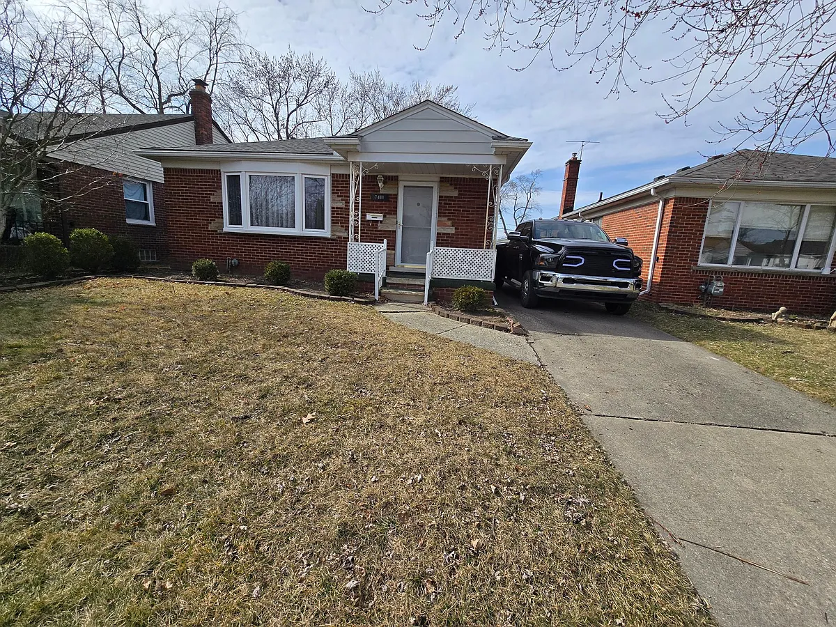 Building Photo - 7411 Fenton St