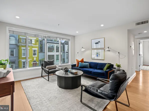 1423 Newton St NW APT 301, Washington, DC 20010