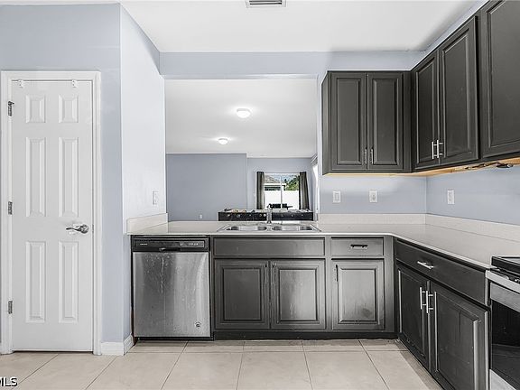 4th image of 2624 SW 8th Court Cpe