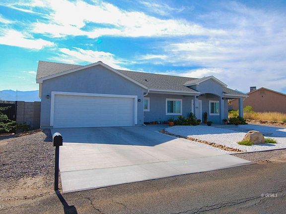 2nd image of 555 W Yavapai Dr