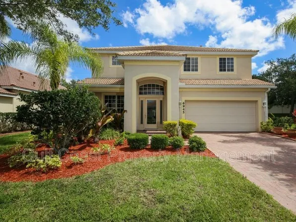 6945 74th Street Cir E, Bradenton, FL 34203