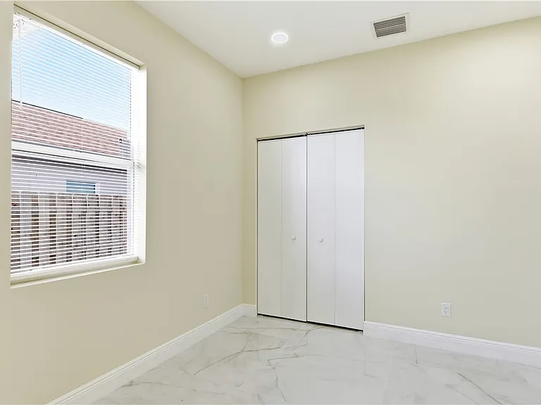 4248 26th Ave — Photo 9
