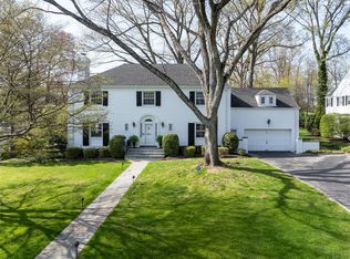 250 Oxford Rd, New Rochelle, NY 10804