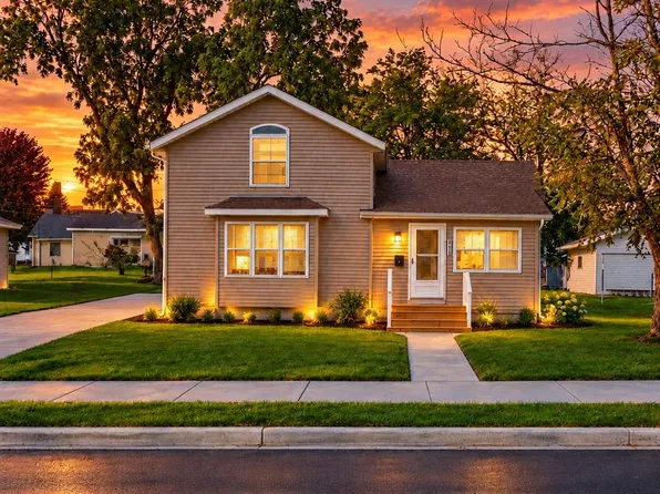 326 E Seward St, Ripon, WI 54971