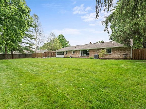 2nd image of 465 Southbrook Dr