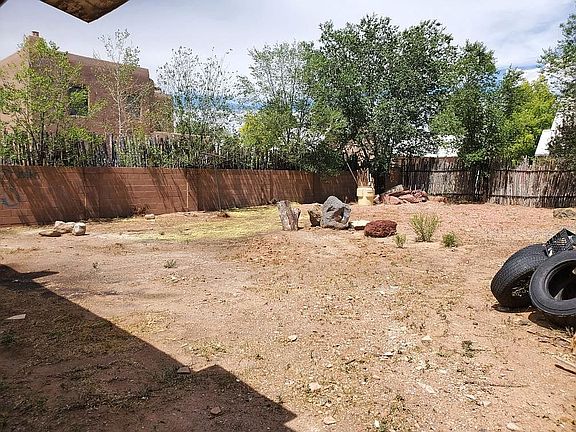 3rd image of 1691 Montano St