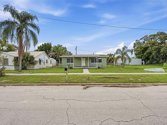 3rd image of 210 E MERRILL AVENUE