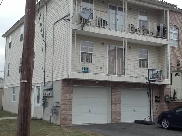 585 Morrow St, Orange, NJ 07050