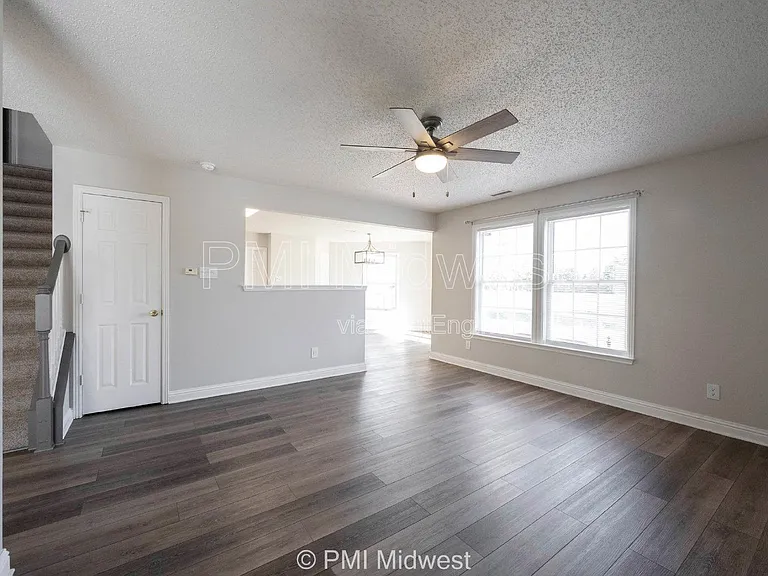 859 Runnymede Dr — Photo 7